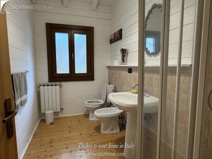 Image No.17-5 Bed Villa for sale