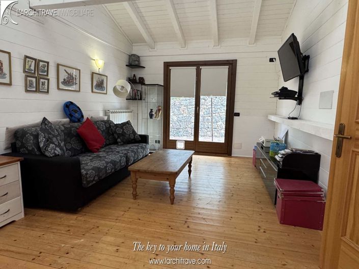 Image No.20-5 Bed Villa for sale