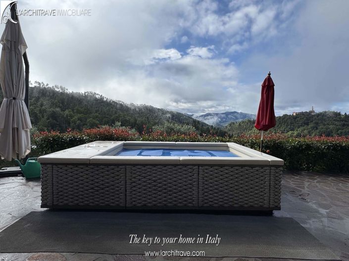 Image No.3-5 Bed Villa for sale