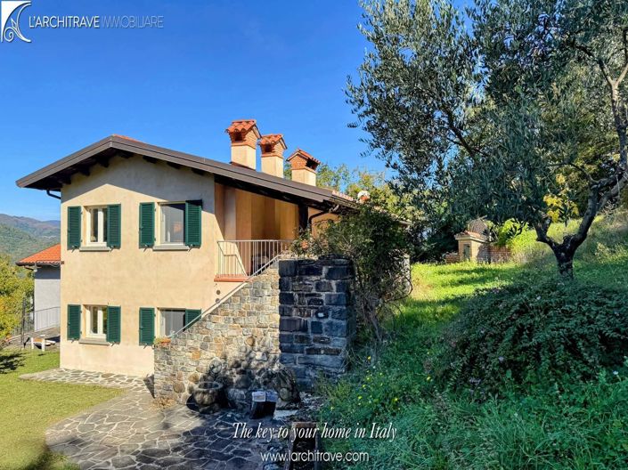 Image No.1-5 Bed House for sale