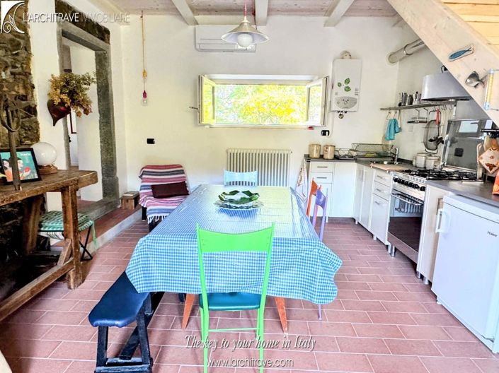 Image No.10-5 Bed House for sale