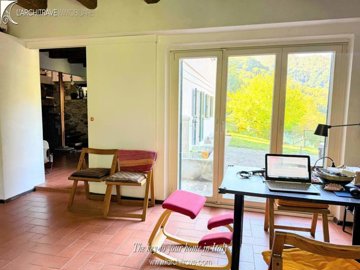 f05cd2e5-9874-368c-84c8-e92a19a0cf7d