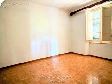 2505e602-0b22-16d9-c068-d657d425d4a5