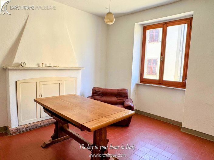 Image No.5-4 Bed House for sale