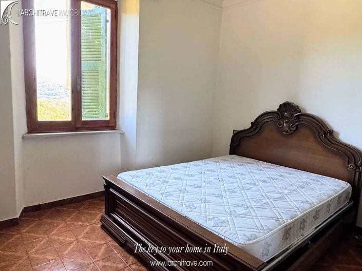 Image No.6-4 Bed House for sale