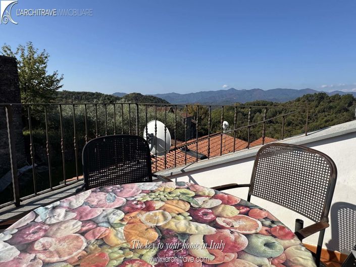 Image No.13-2 Bed House for sale