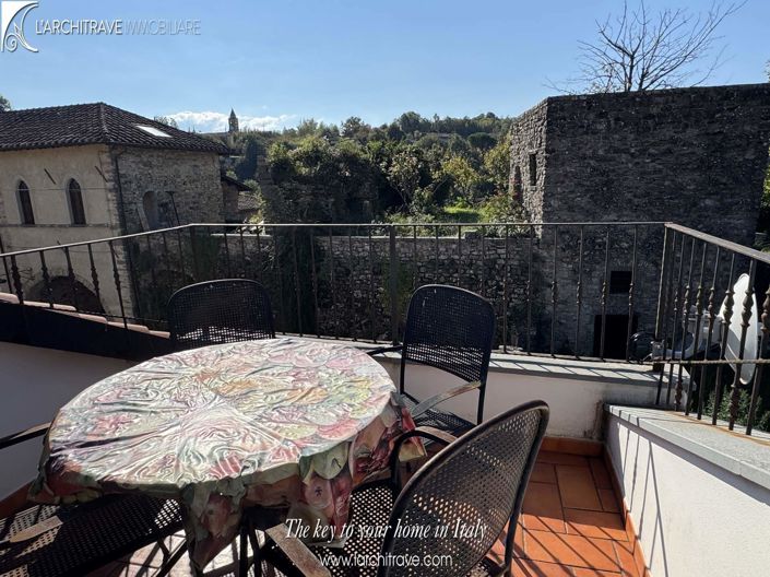 Image No.14-2 Bed House for sale