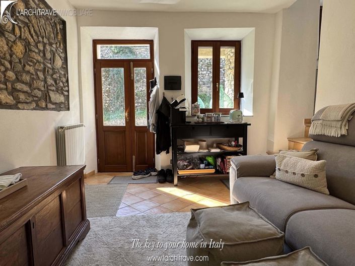 Image No.2-2 Bed House for sale