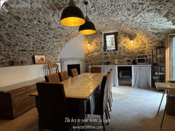 cfc3b0c7-f2cc-772f-24ae-0643bf8aff21