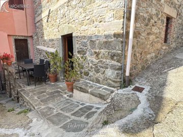 1ae2b209-1c94-cfa0-eea1-217ddb4d25d3