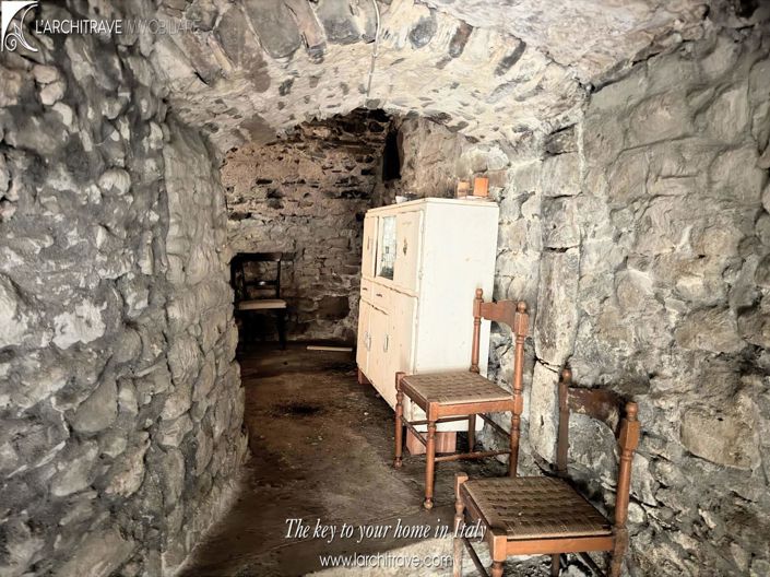 Image No.13-4 Bed House for sale