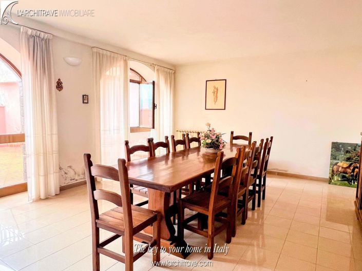 Image No.3-5 Bed House for sale