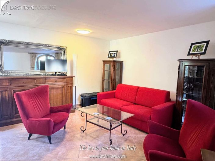 Image No.11-2 Bed House for sale