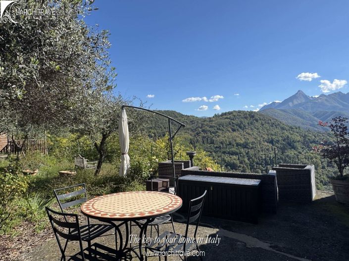 Image No.5-2 Bed House for sale