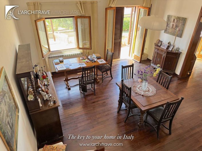 Image No.12-4 Bed Villa for sale