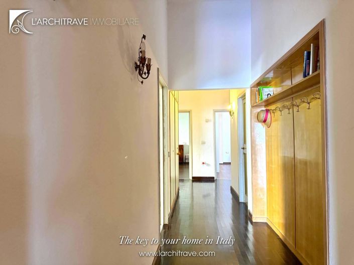 Image No.18-4 Bed Villa for sale