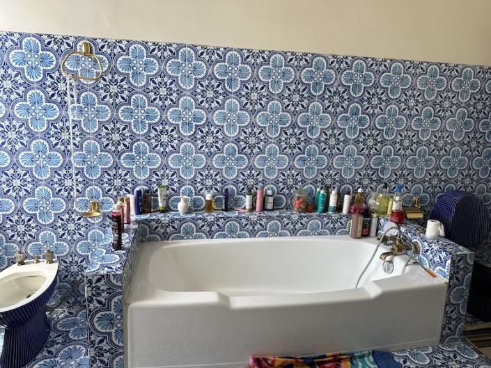 Image No.8-6 Bed House for sale