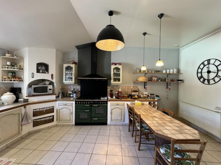 Image No.3-4 Bed House for sale