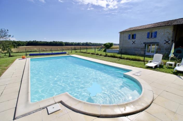 Image No.2-15 Bed Country House for sale