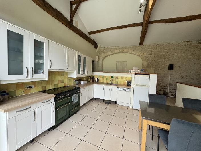 Image No.10-15 Bed Country House for sale