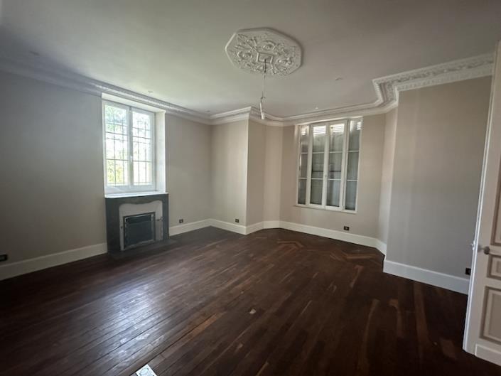 Image No.2-6 Bed House for sale