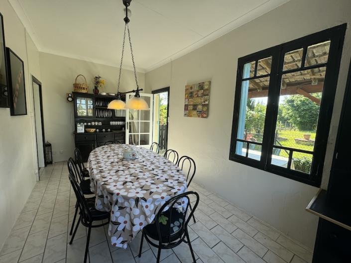 Image No.3-6 Bed House for sale