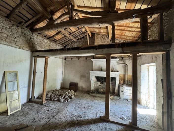 Image No.8-5 Bed Farmhouse for sale