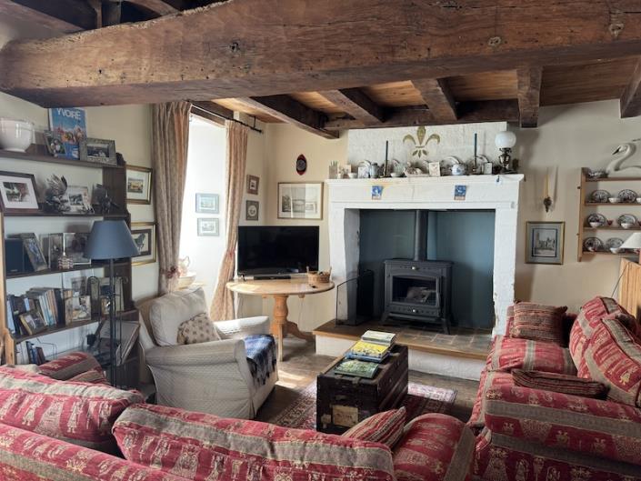 Image No.7-3 Bed Village House for sale