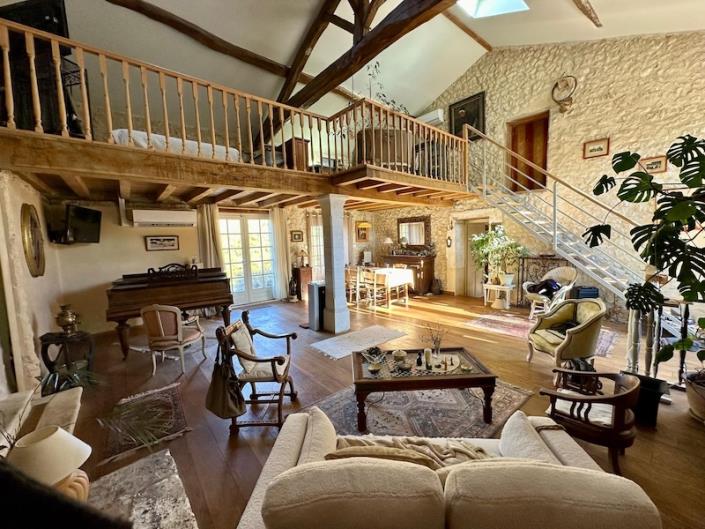 Image No.3-3 Bed House for sale