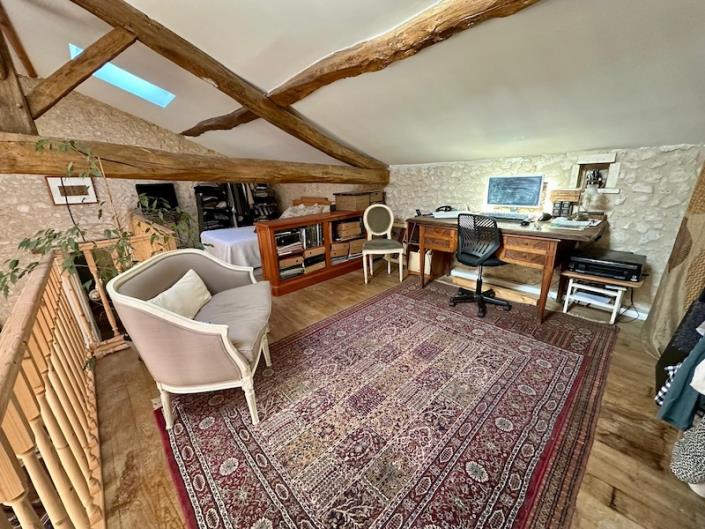 Image No.6-3 Bed House for sale