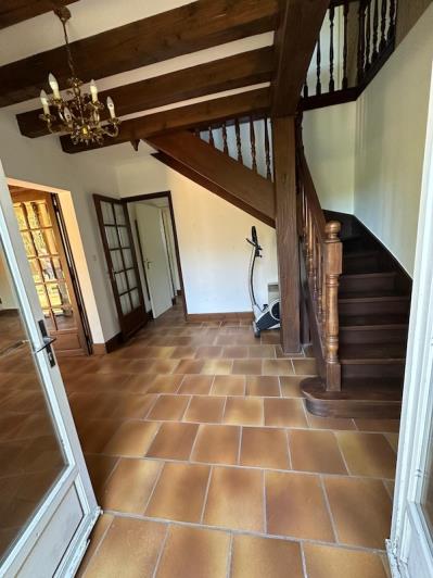 Image No.2-4 Bed House for sale