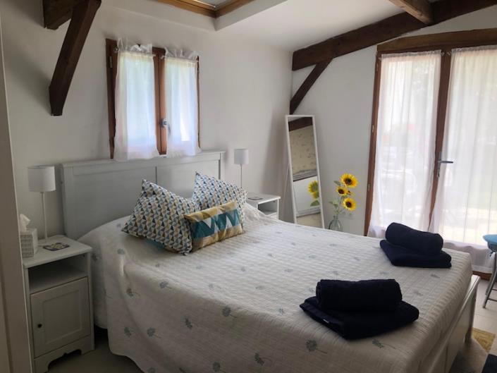 Image No.7-2 Bed Country House for sale