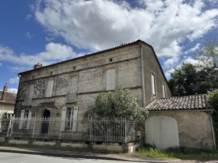 Image No.1-5 Bed House for sale