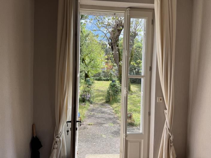 Image No.5-5 Bed House for sale