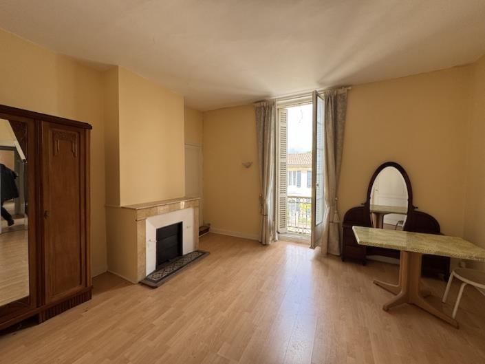 Image No.9-5 Bed House for sale