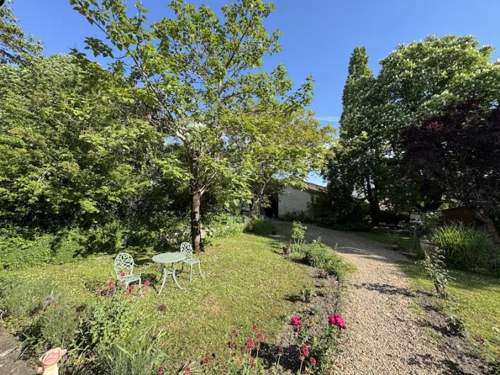 Image No.10-4 Bed Country House for sale