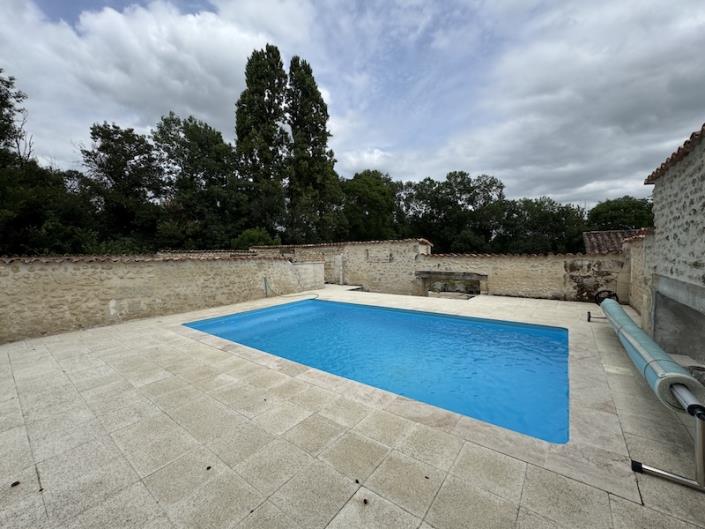 Image No.2-4 Bed Country Property for sale