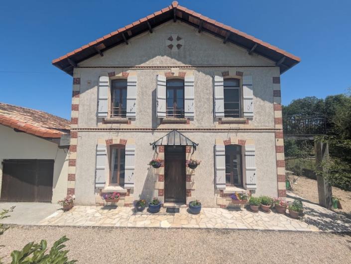 Image No.1-4 Bed Country House for sale