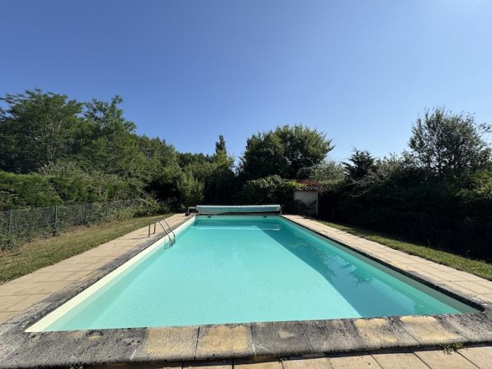 Image No.2-4 Bed Country House for sale