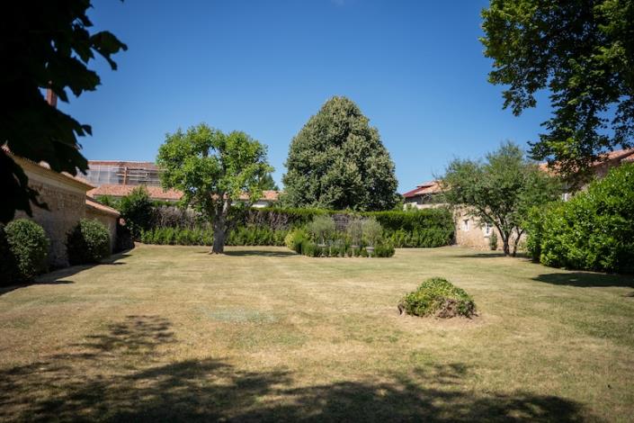 Image No.4-2 Bed Country Property for sale