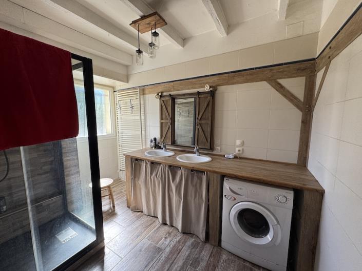 Image No.8-3 Bed House for sale