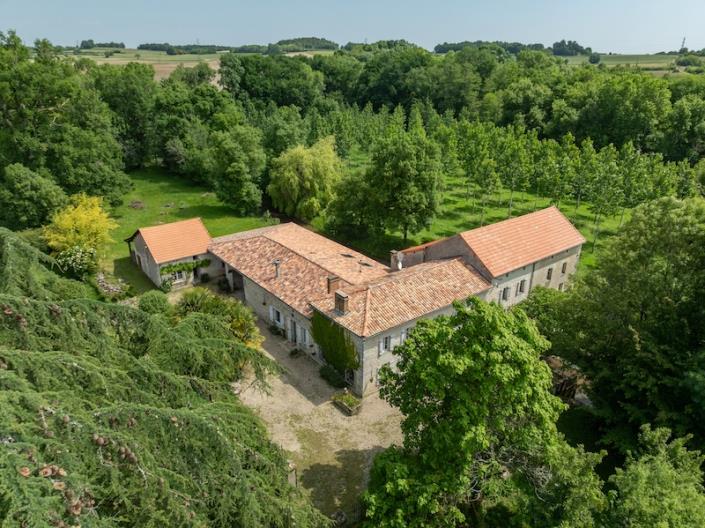 Image No.9-5 Bed Country House for sale