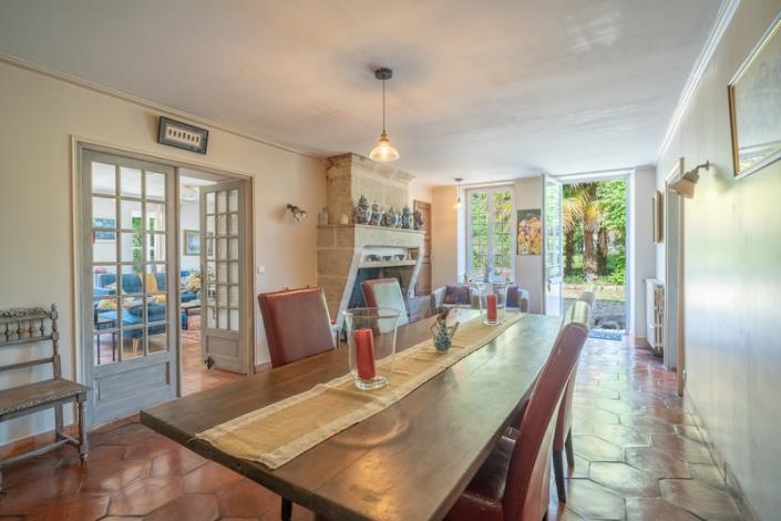 Image No.11-5 Bed Country House for sale