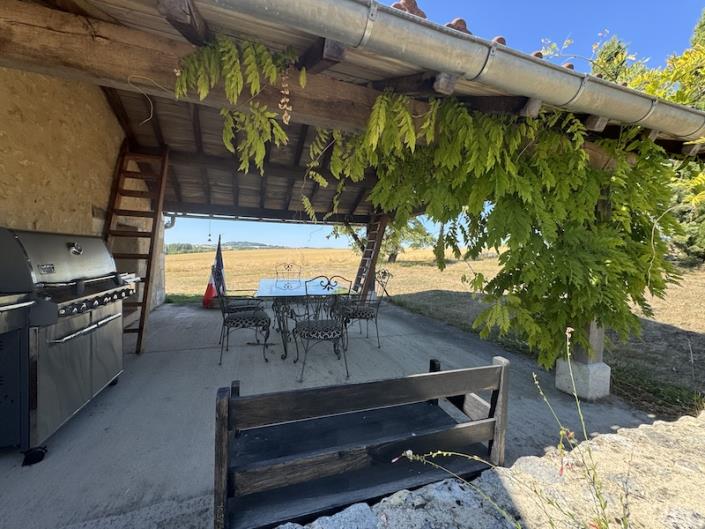 Image No.11-7 Bed Country House for sale