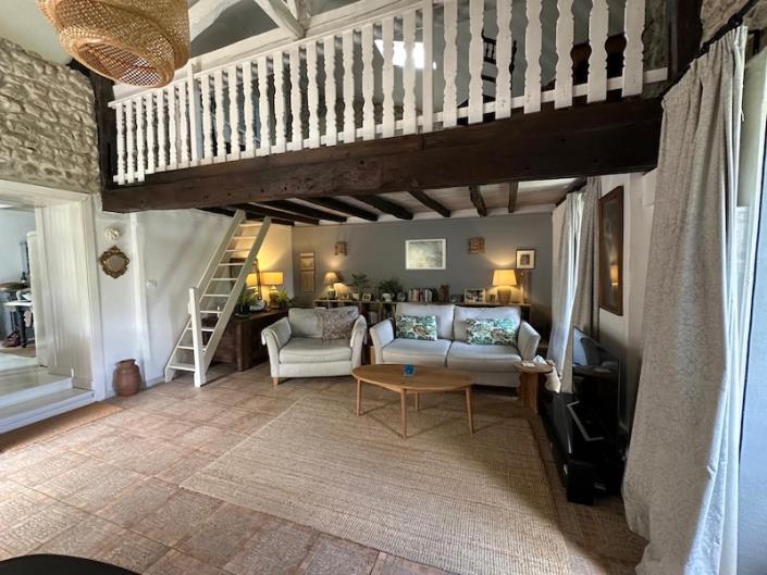 Image No.4-2 Bed House for sale