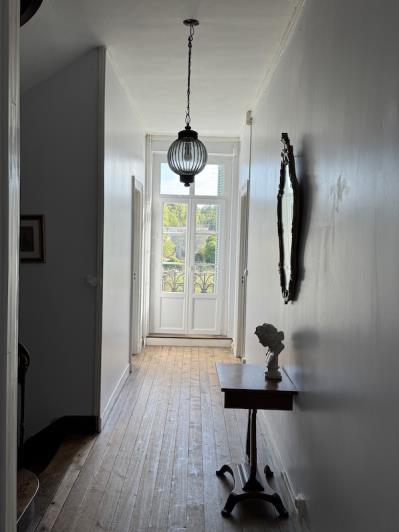 Image No.11-5 Bed Chateaux for sale