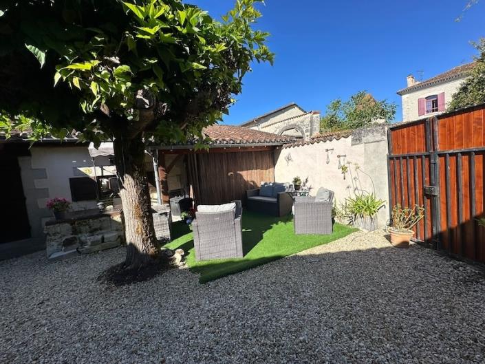 Image No.9-3 Bed Village House for sale