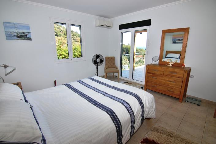 Image No.14-2 Bed Villa / Detached for sale