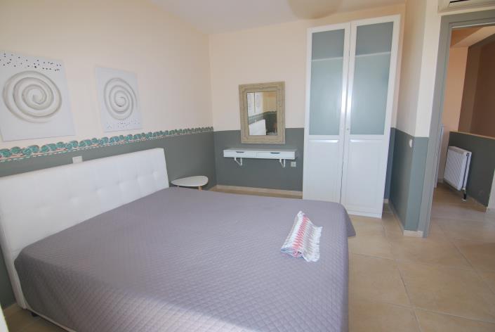 Image No.17-2 Bed Villa for sale