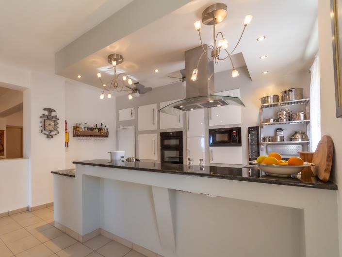 Image No.7-6 Bed Villa for sale